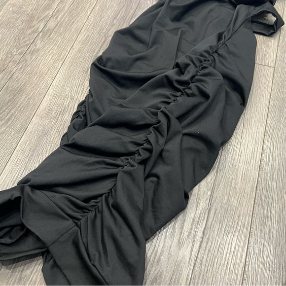 Fitted Black Maternity Dress - Picture 3 of 6